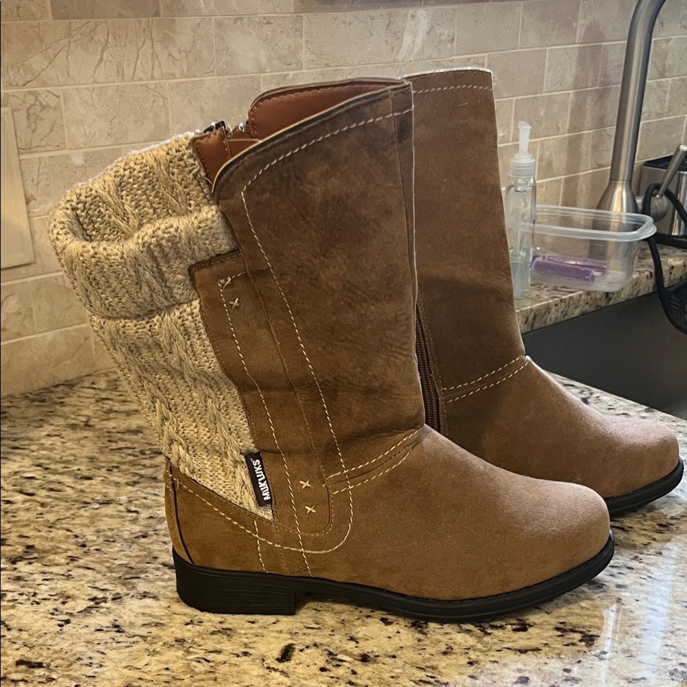 MUK LUKS sz 9 Women's Knit Cuff Brown Boots - NEW (No Box)